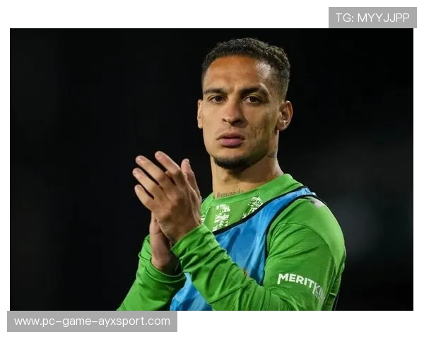 曼联安东尼内切技术流畅 曼联安东尼内切技术流畅